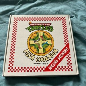 Nickelodeon Teenage Mutant Ninja Turtles Pizza Cookbook - Red, Green, Yellow